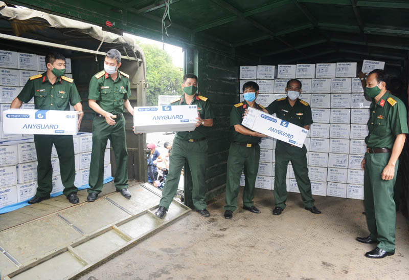 Vận chuyển 292 khối hàng hóa phục vụ “điểm nóng” phòng, chống dịch Covid-19 